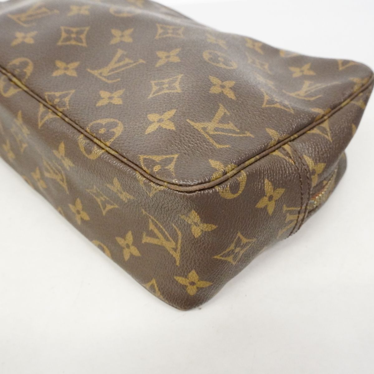 Louis Vuitton Pouch Monogram Trousse Toilet 28 Brown — view 6
