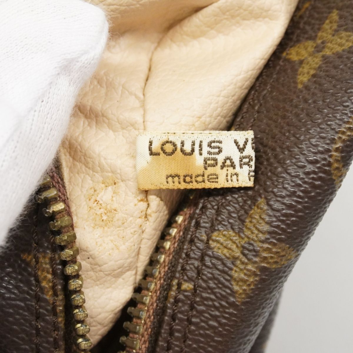 Louis Vuitton Pouch Monogram Trousse Toilet 28 Brown — view 5