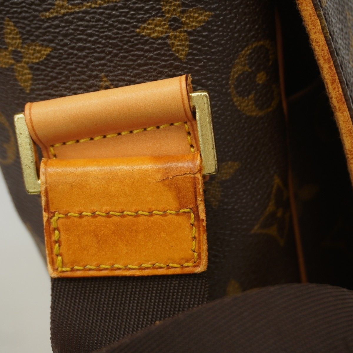 Louis Vuitton Shoulder Bag Monogram Valmi GM Brown — view 9