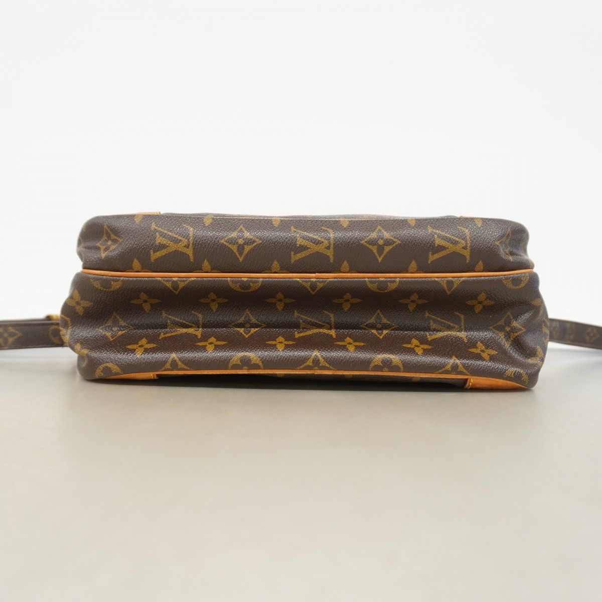 Louis Vuitton Shoulder Bag Monogram Nile Brown — view 3