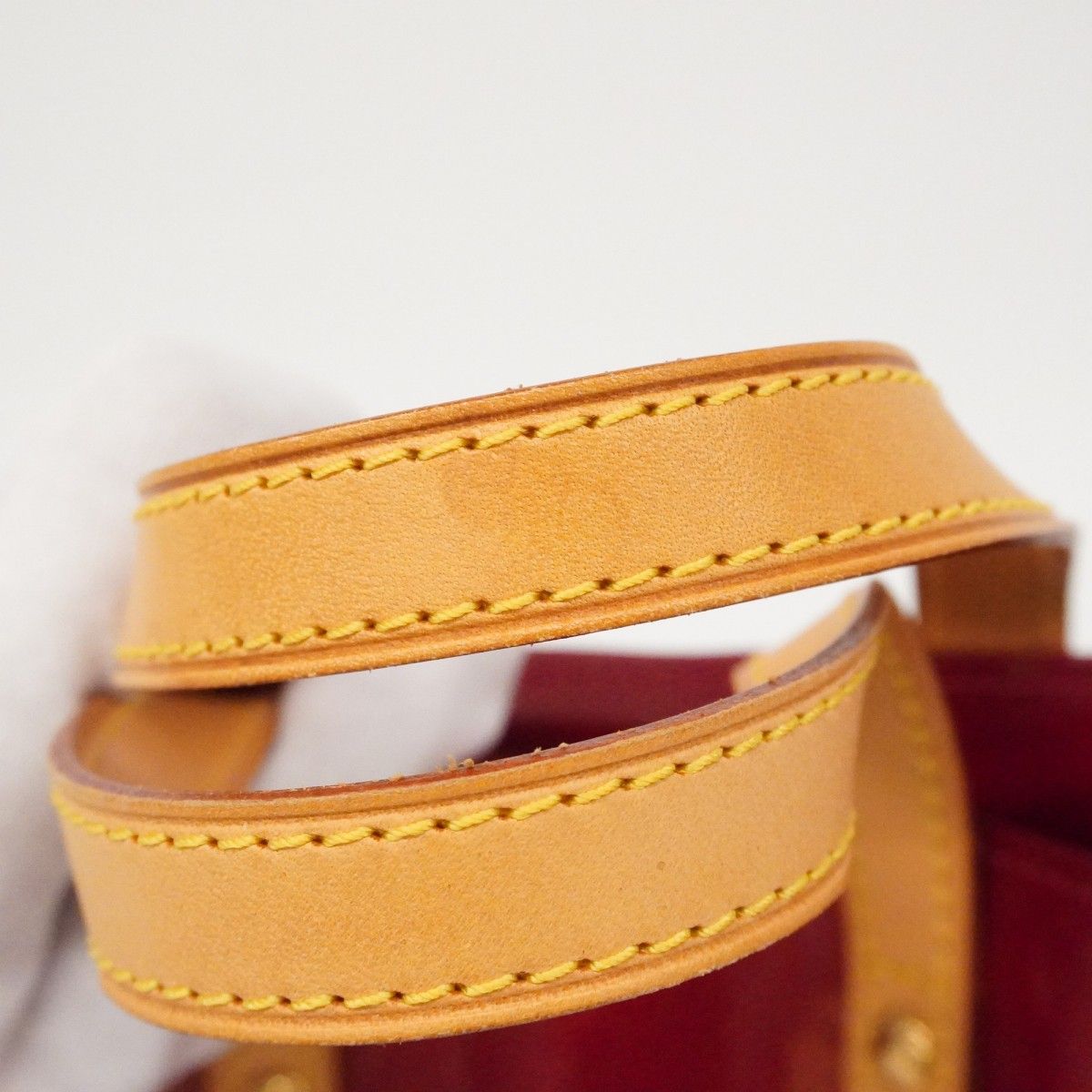 Louis Vuitton Handbag Vernis Reed PM Pomme D'amour — view 8