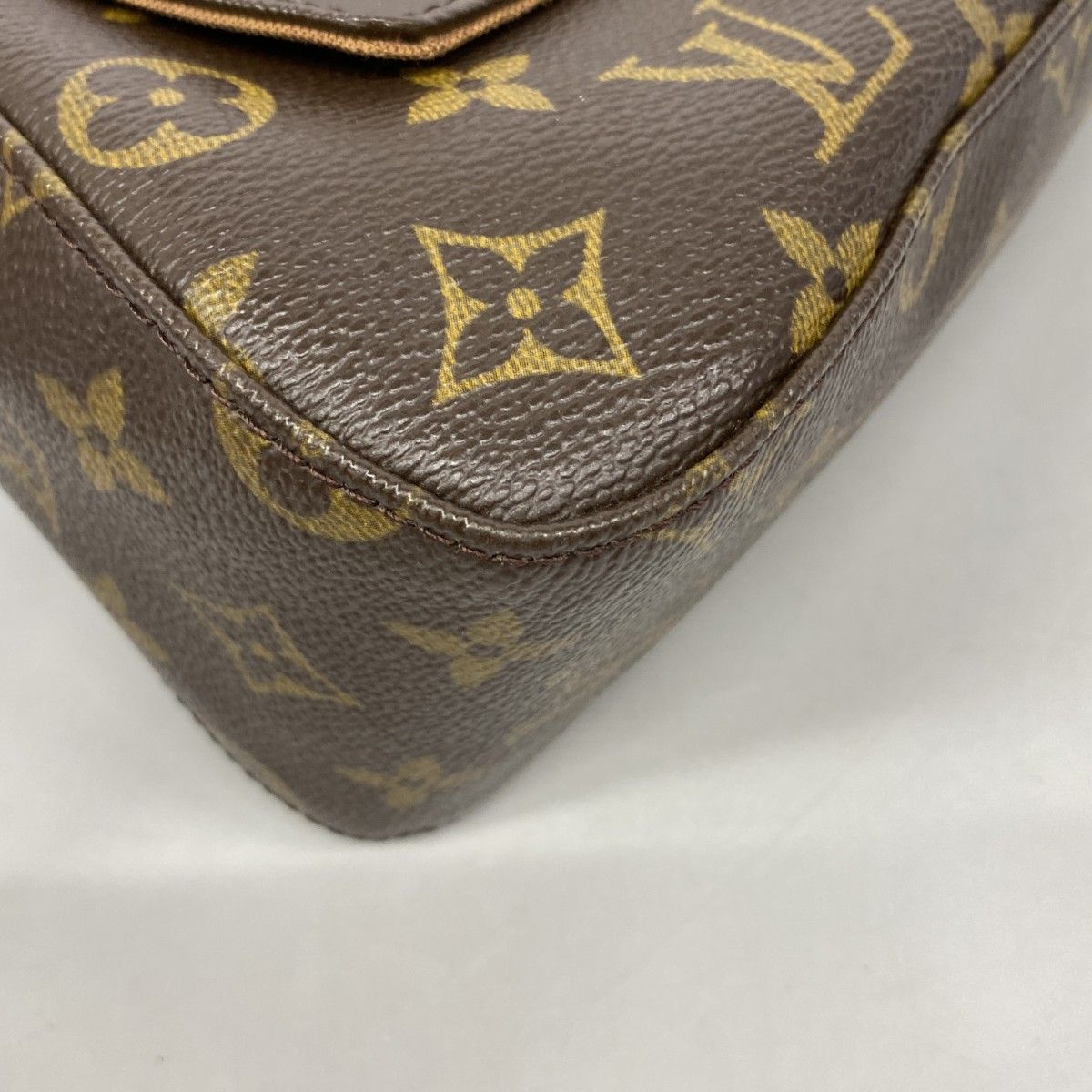 Louis Vuitton Shoulder Bag Monogram Mini Looping Brown — view 6