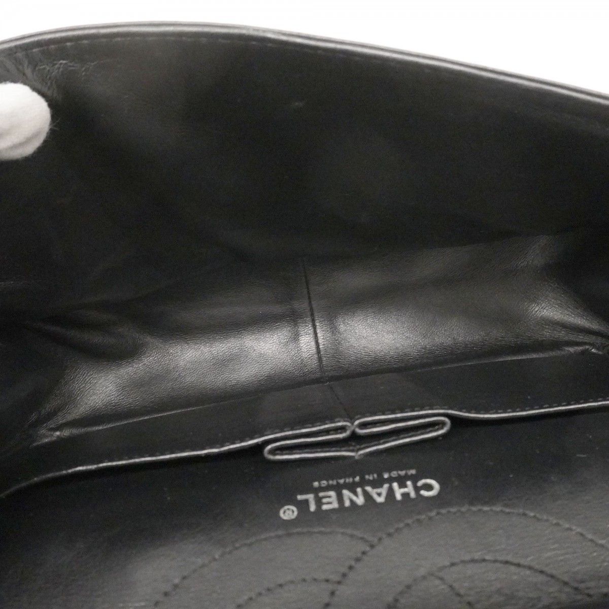 Chanel Shoulder Bag 2.55 Patent Leather Black Silver — view 4