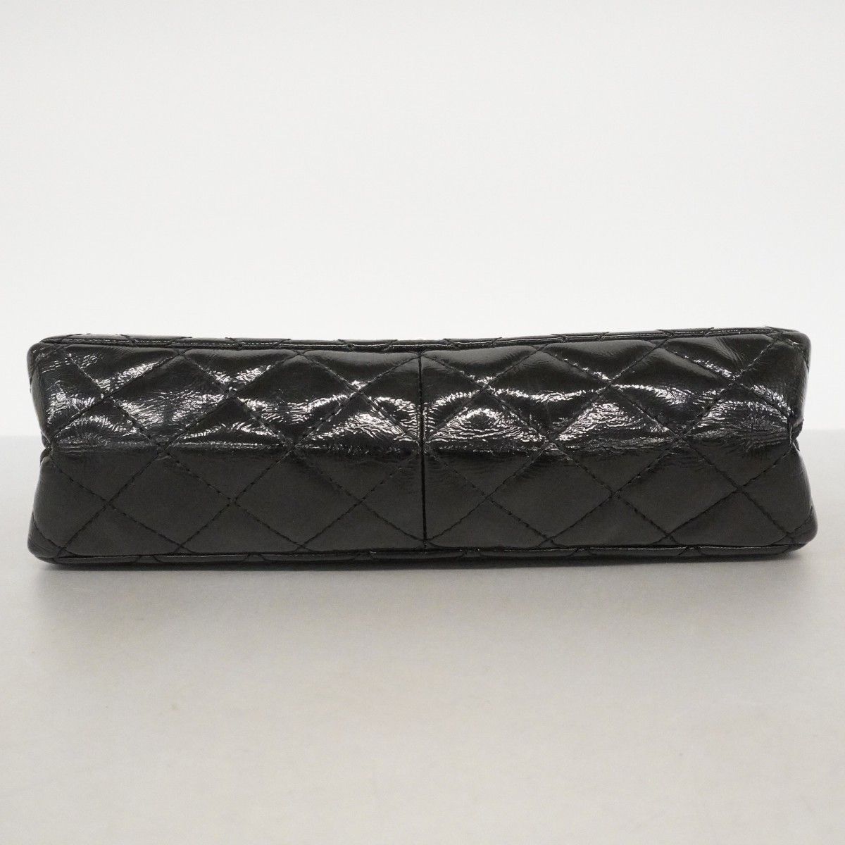 Chanel Shoulder Bag 2.55 Patent Leather Black Silver — view 3