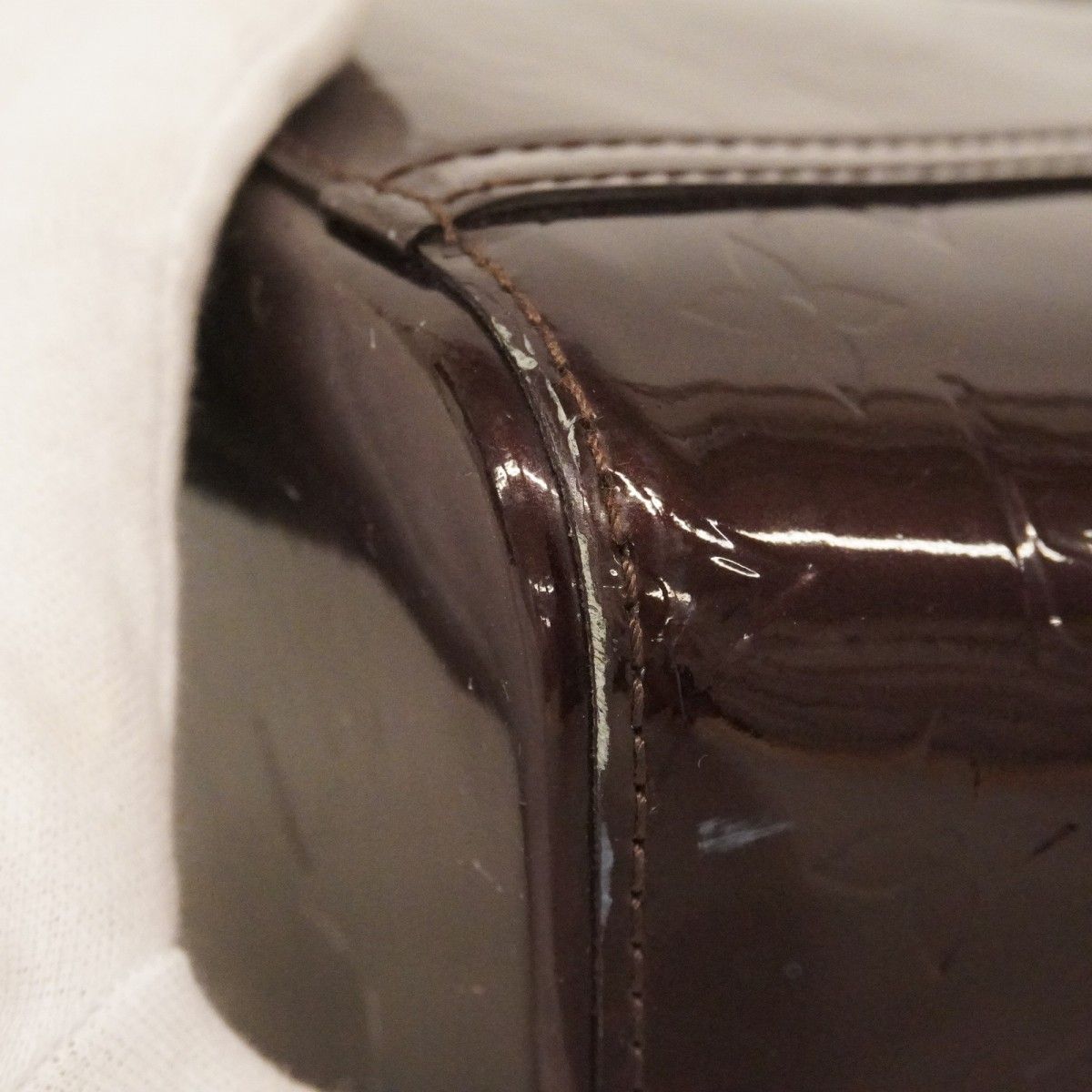 Louis Vuitton Handbag Vernis Avalon Amaranto — view 6