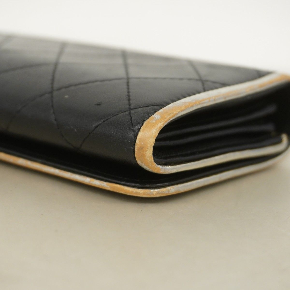 Chanel Wallet Quilted Lambskin Black Gold — view 6