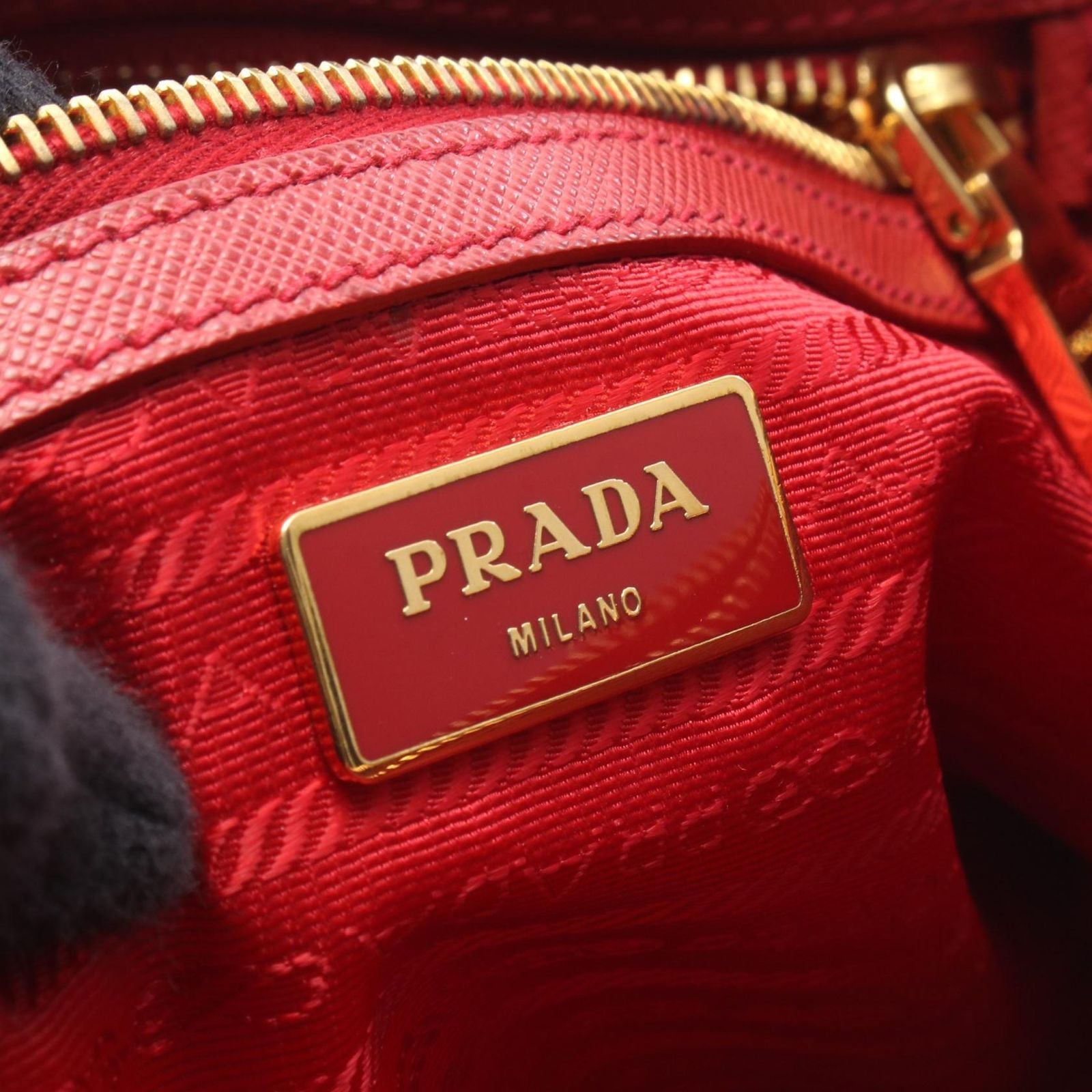 Prada Handbag Galleria Red Leather Hand — view 4