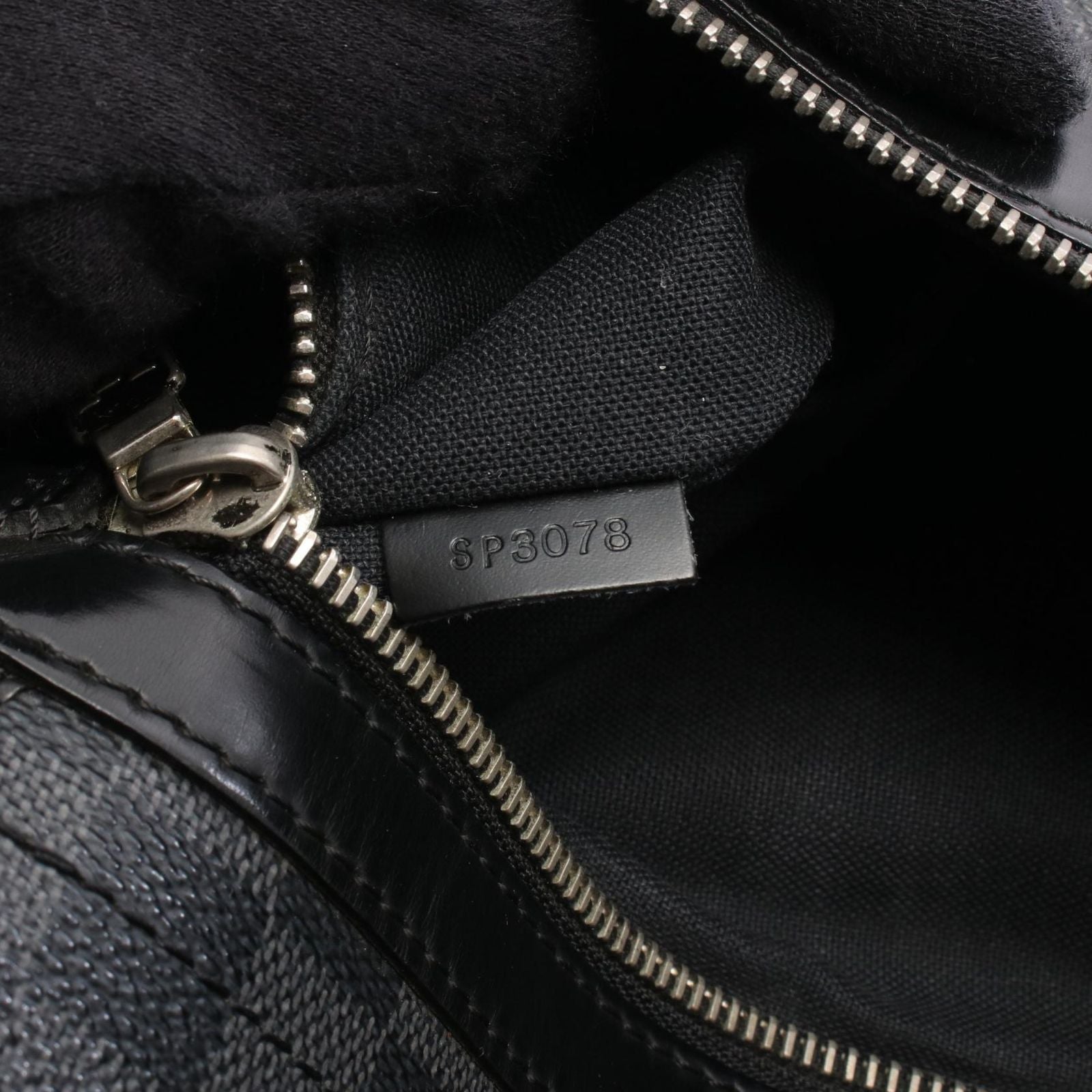 Louis Vuitton Shoulder Bag Daniel GM Damier Graphite Canvas Leather — view 5