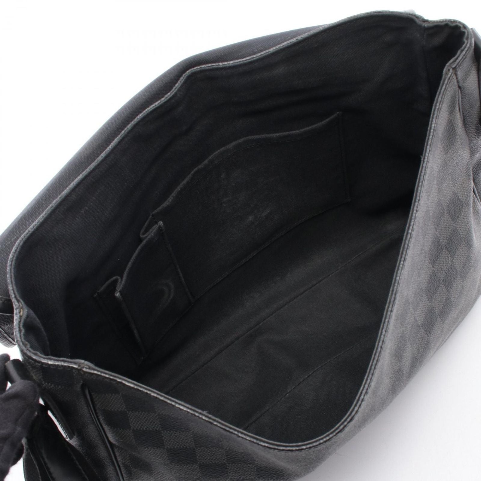 Louis Vuitton Shoulder Bag Daniel GM Damier Graphite Canvas Leather — view 3