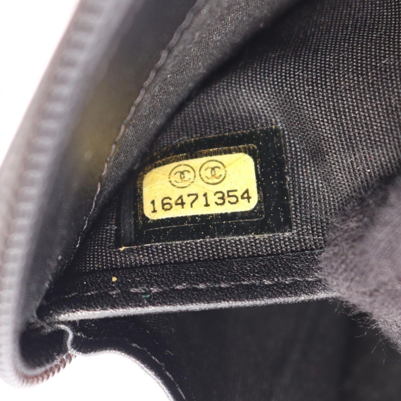 Chanel Round Wallet CC Logo Black Calf CC — view 5