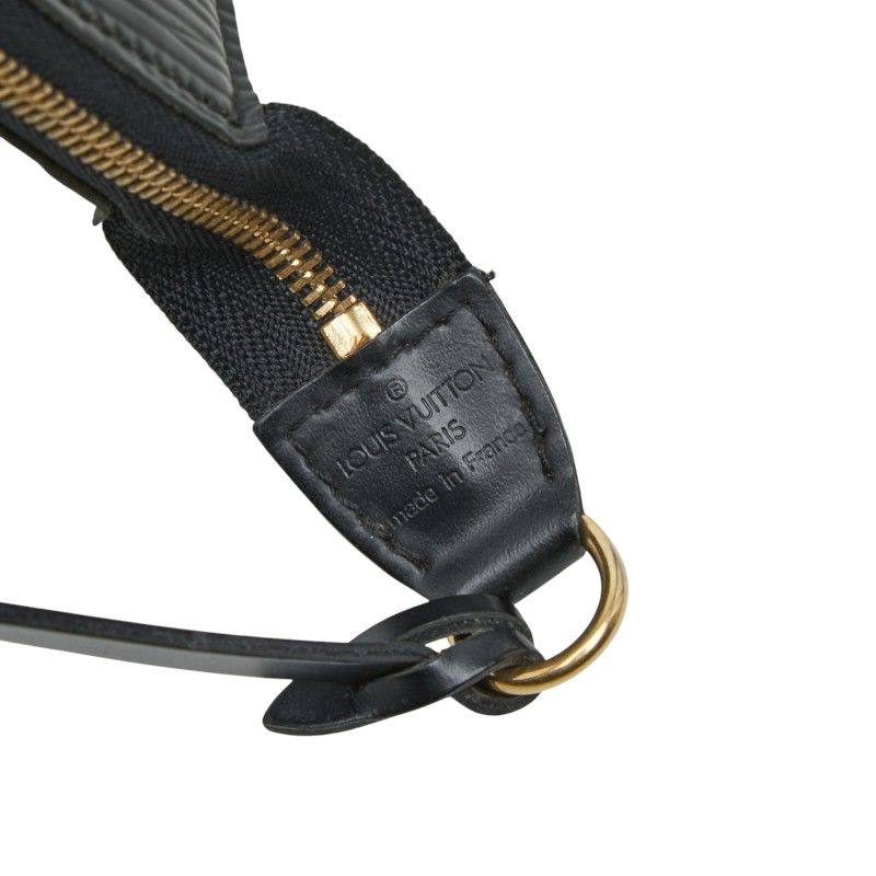 Louis Vuitton Epi Pochette Accessoire Handbag Noir Black Leather — view 9