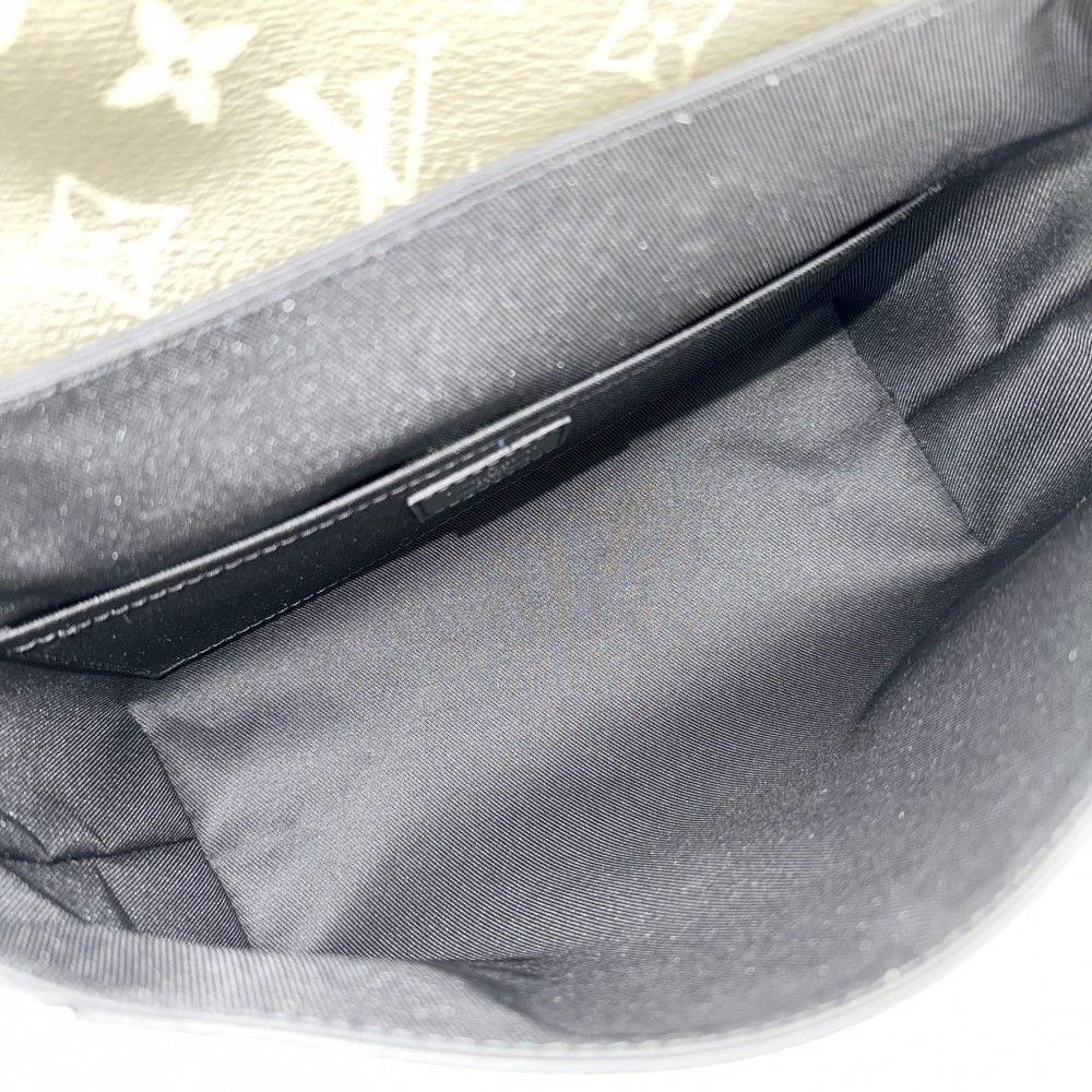 Louis Vuitton Shoulder Bag Pulse Messenger Crossbody Monogram Canvas Khaki — view 4