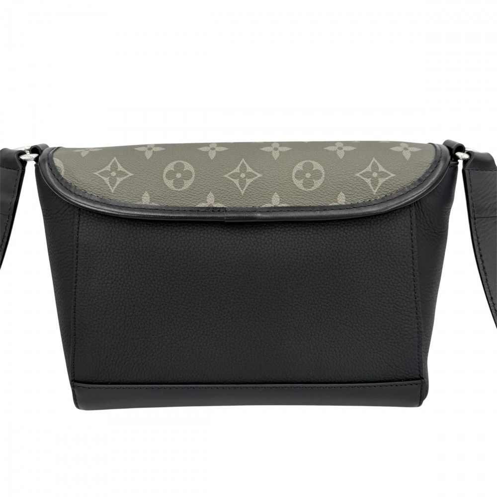 Louis Vuitton Shoulder Bag Pulse Messenger Crossbody Monogram Canvas Khaki — view 2
