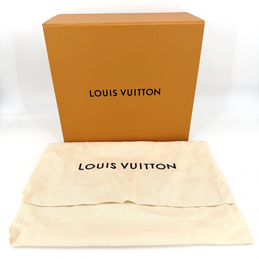 Louis Vuitton Shoulder Bag Pulse Messenger Crossbody Monogram Canvas Khaki — view 9