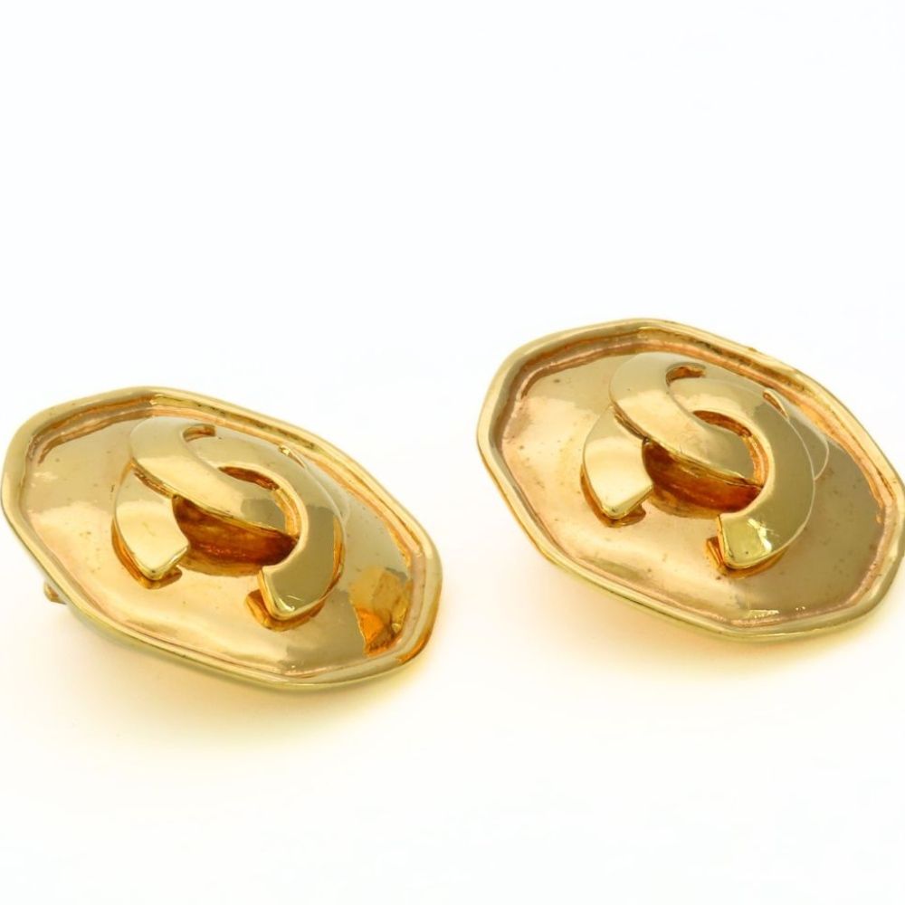 Chanel Earrings Metal Gold Plated CC Logo — view 2