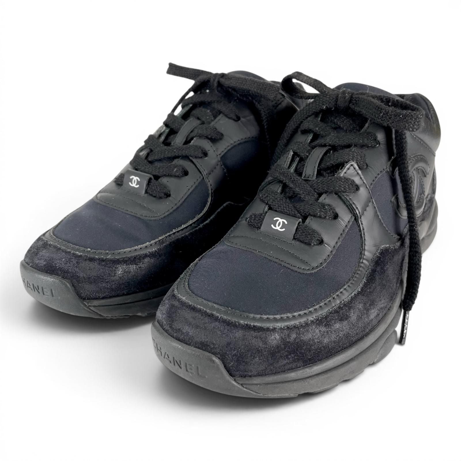 Chanel Suede Leather with CC Logo Low Cut Sneakers Black