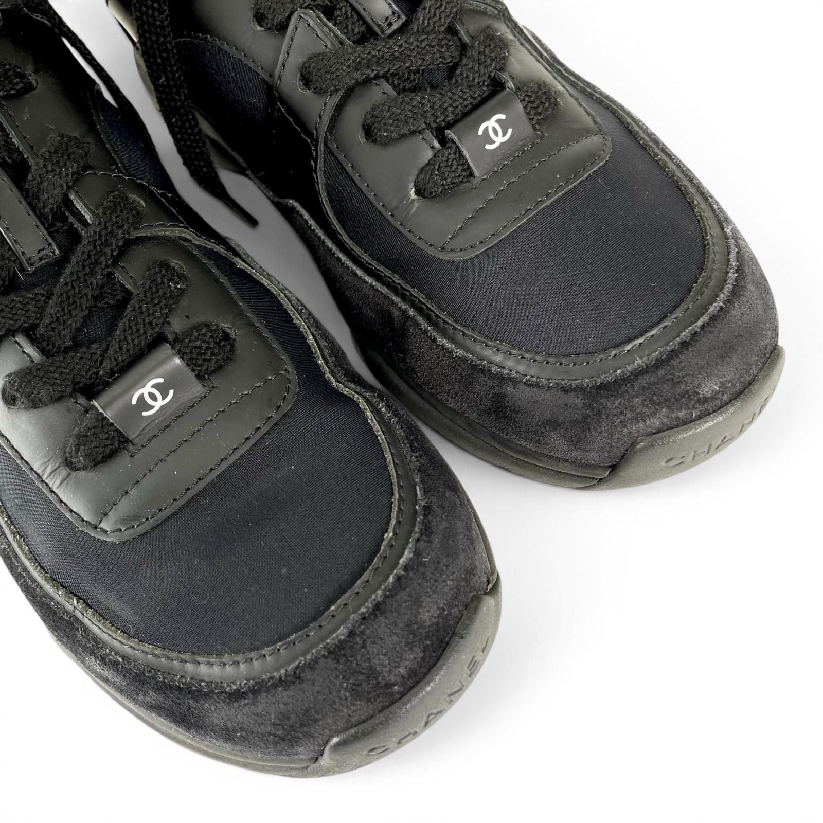 Chanel Suede Leather with CC Logo Low Cut Sneakers Black — view 6