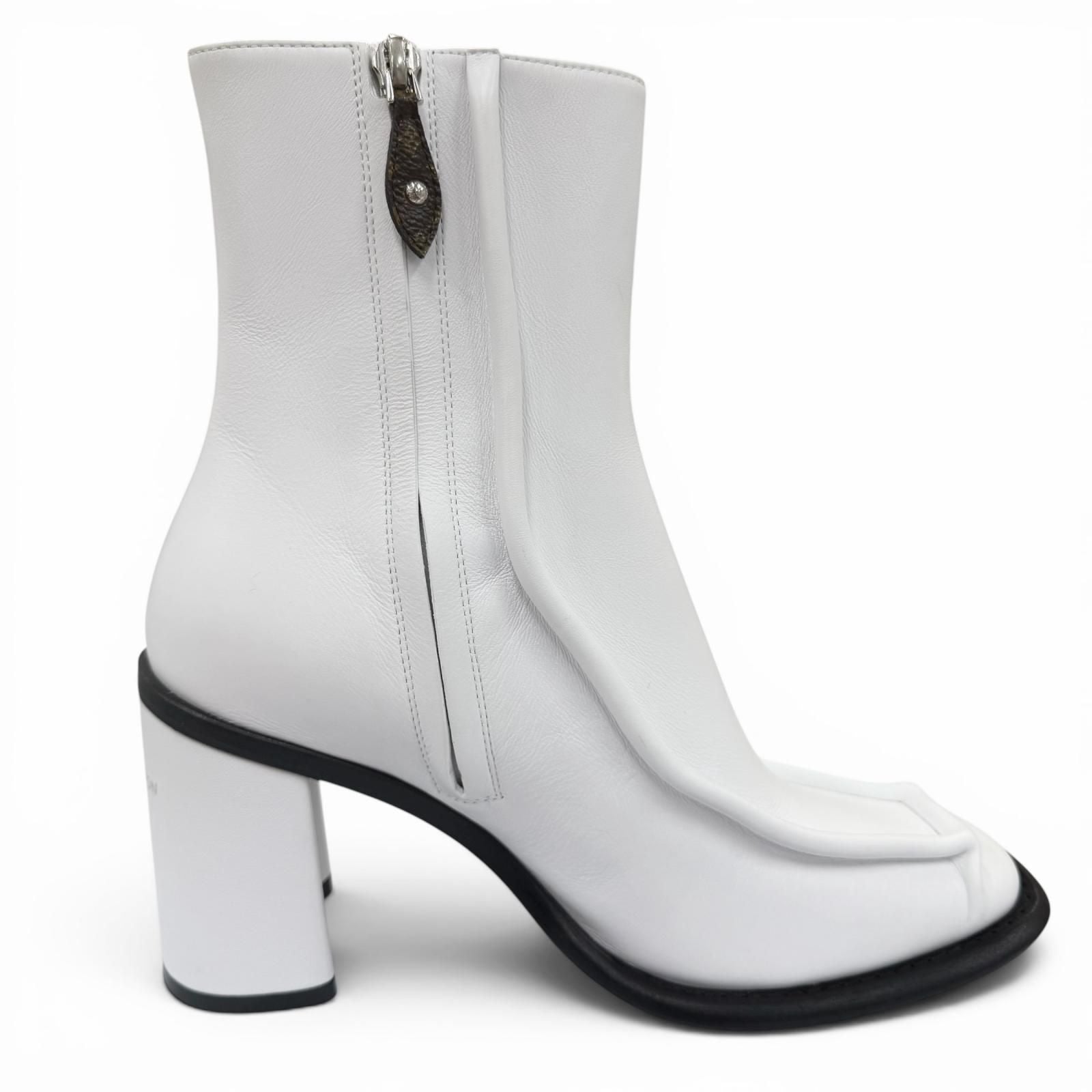 Louis Vuitton Line Leather Ankle Boots White — view 6
