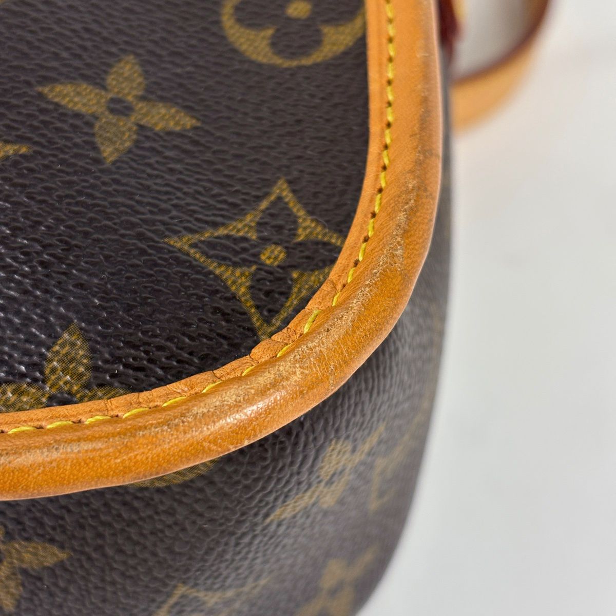 Louis Vuitton Sologne Crossbody Shoulder Bag Monogram Brown — view 3