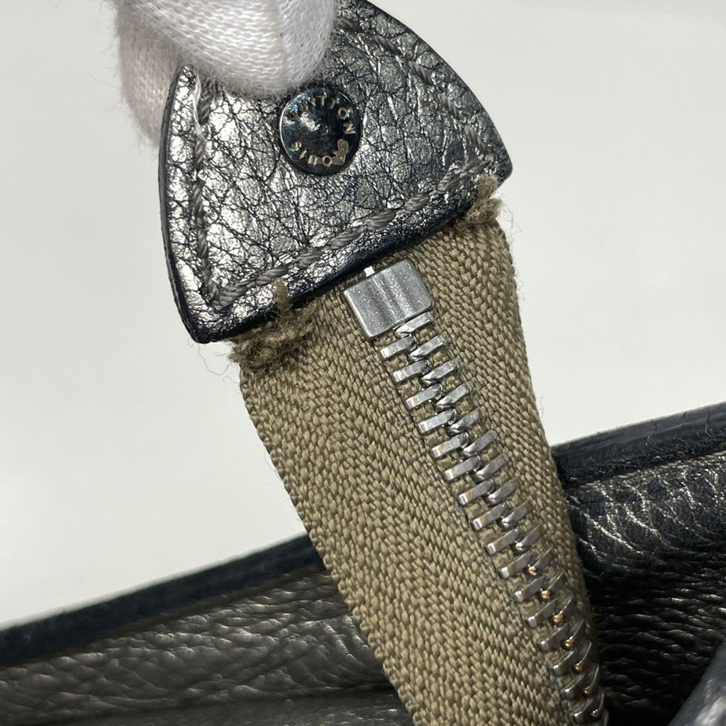 Louis Vuitton Solar PM Shoulder Bag Monogram Mahina Silver — view 6