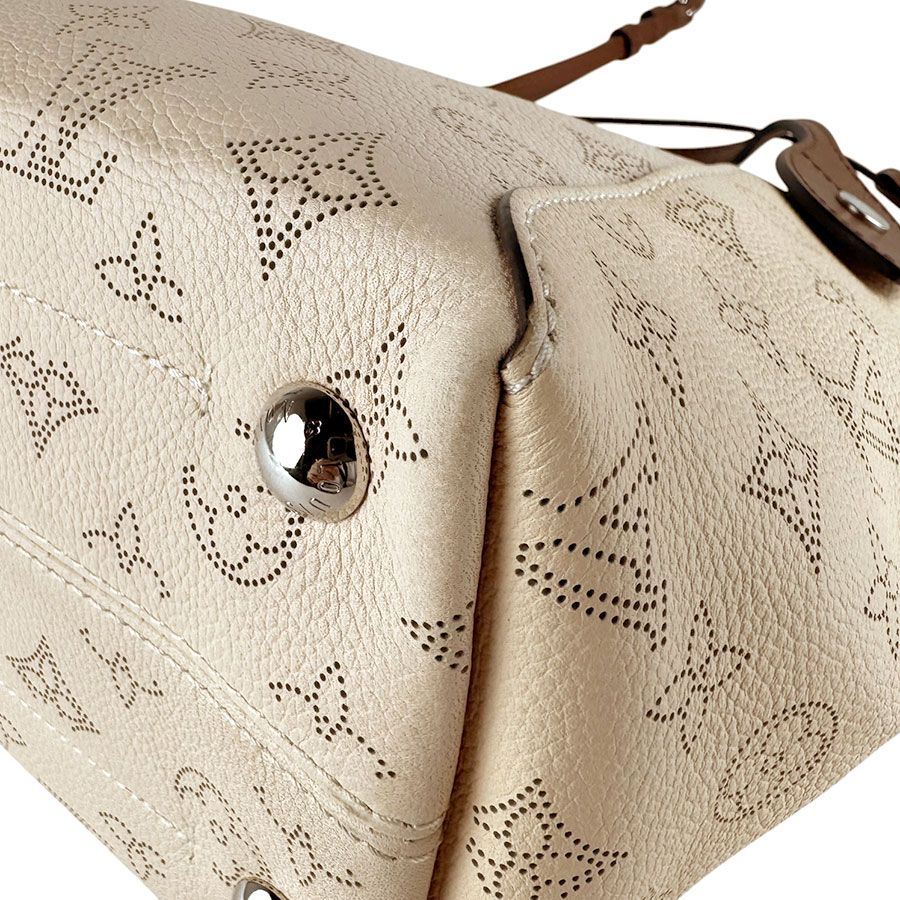 Louis Vuitton Shoulder Bag Hina PM — view 9