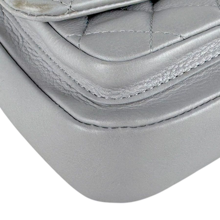 Chanel Shoulder Bag Gray — view 8