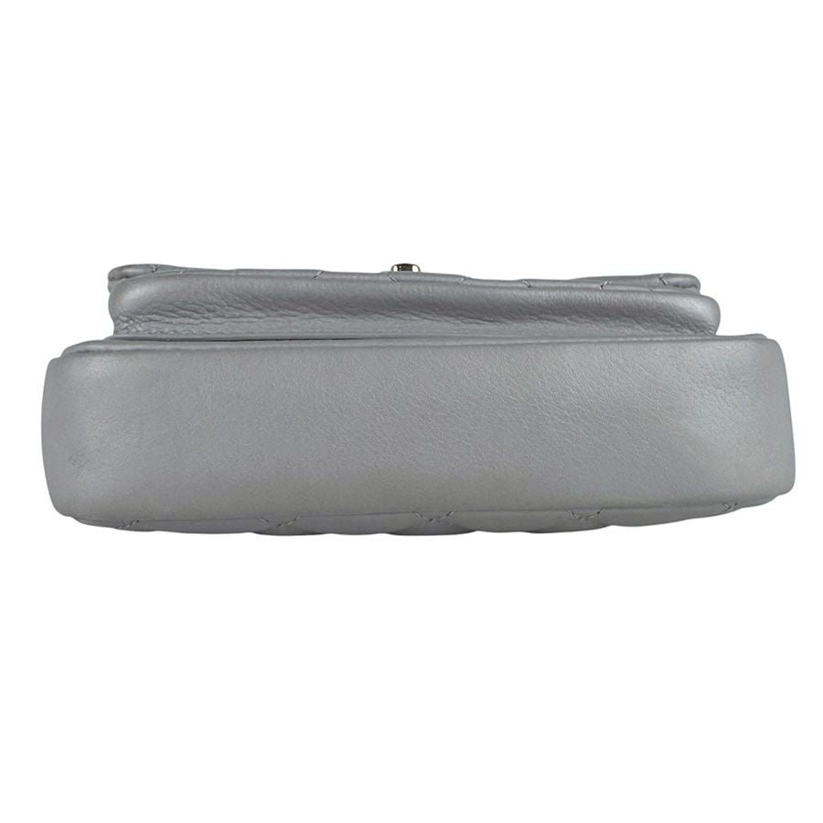 Chanel Shoulder Bag Gray — view 4