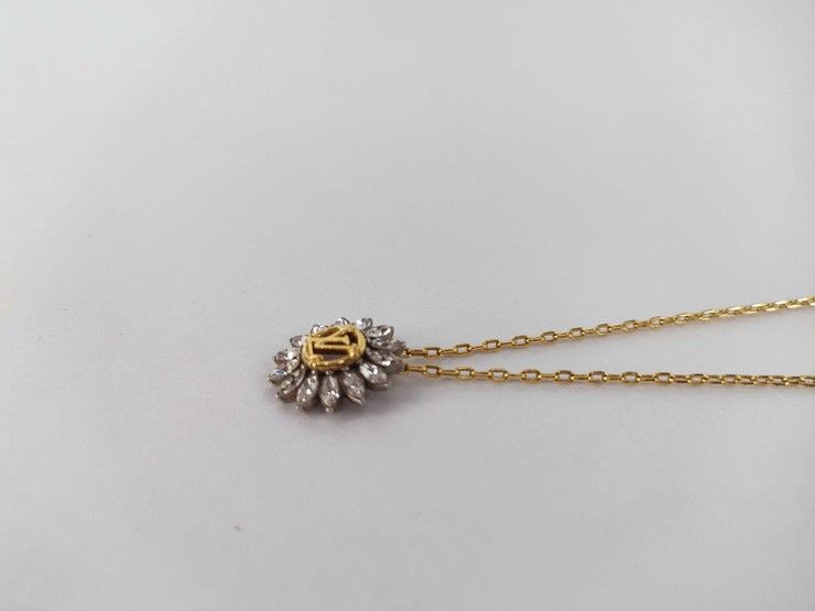 Louis Vuitton Necklace Collier LV Star Light Gold Metal — view 7