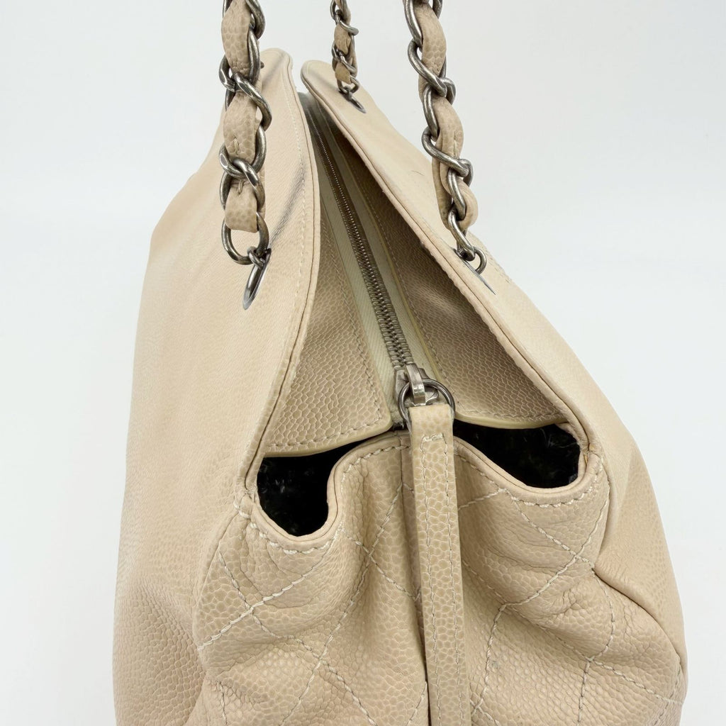 Chanel Chain Shoulder Boston Bag Caviar Leather Beige Silver Vintage — view 7