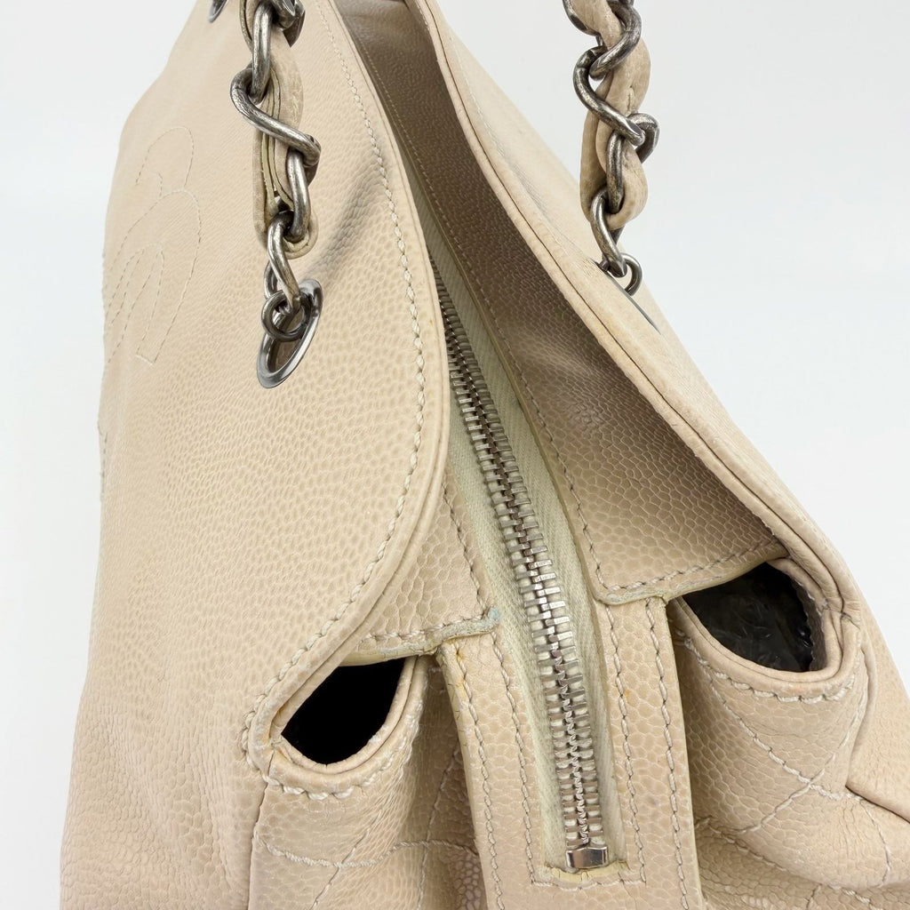 Chanel Chain Shoulder Boston Bag Caviar Leather Beige Silver Vintage — view 5