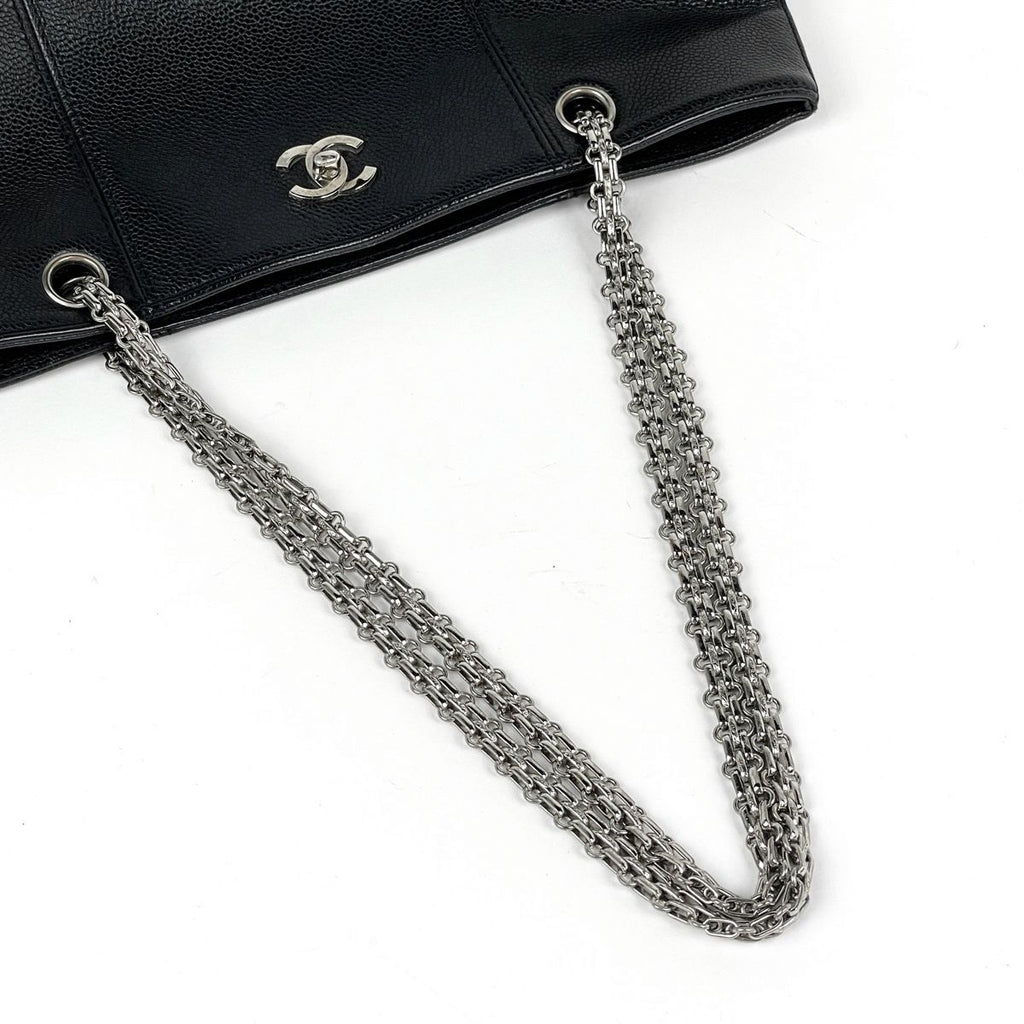 Chanel CC Logo Chain Tote Caviar Leather Black — view 8