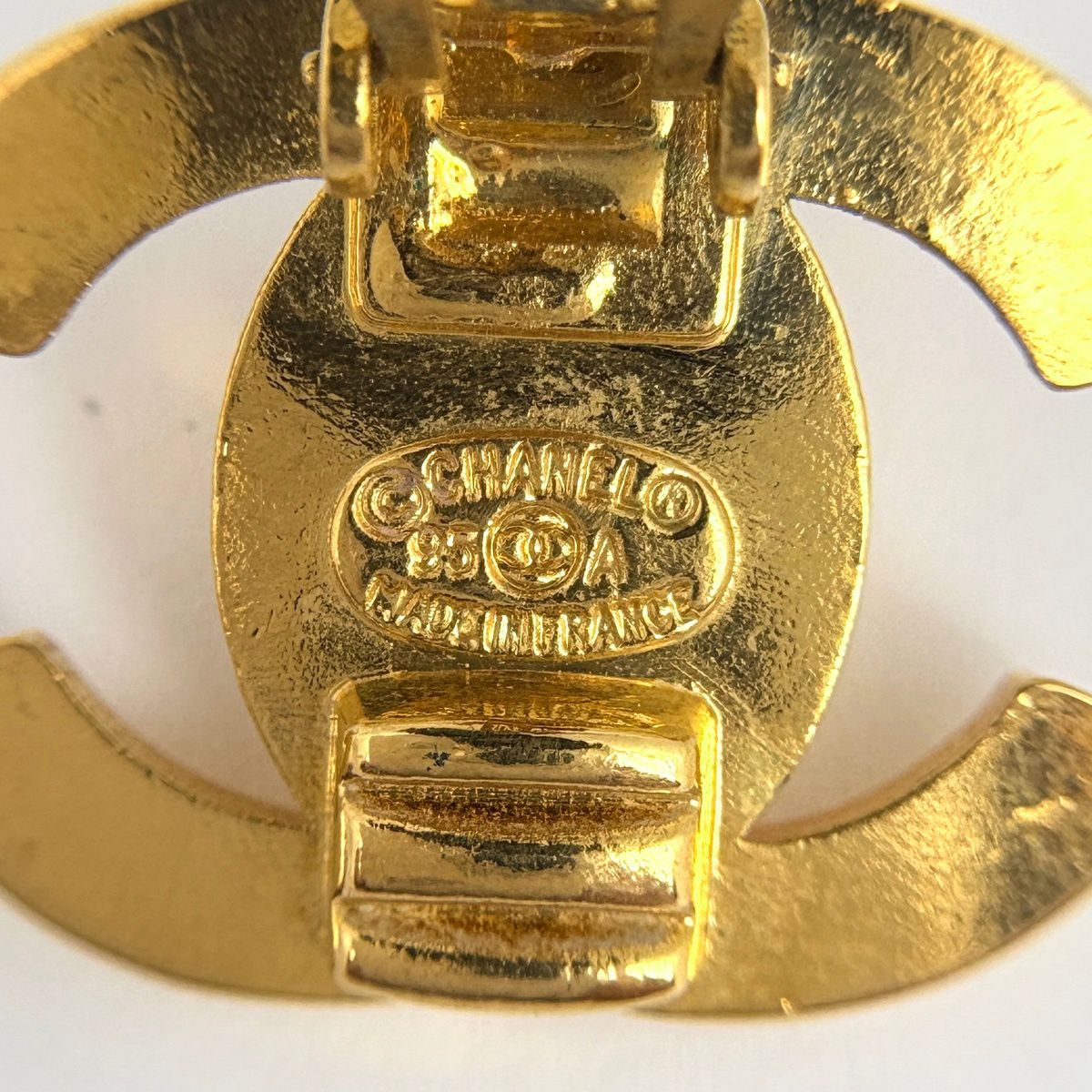 Chanel CC Logo Earrings Turnlock Gold Plated — view 4