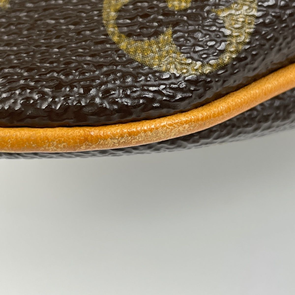 Louis Vuitton Pochette Bosford Shoulder Bag Monogram Brown — view 3