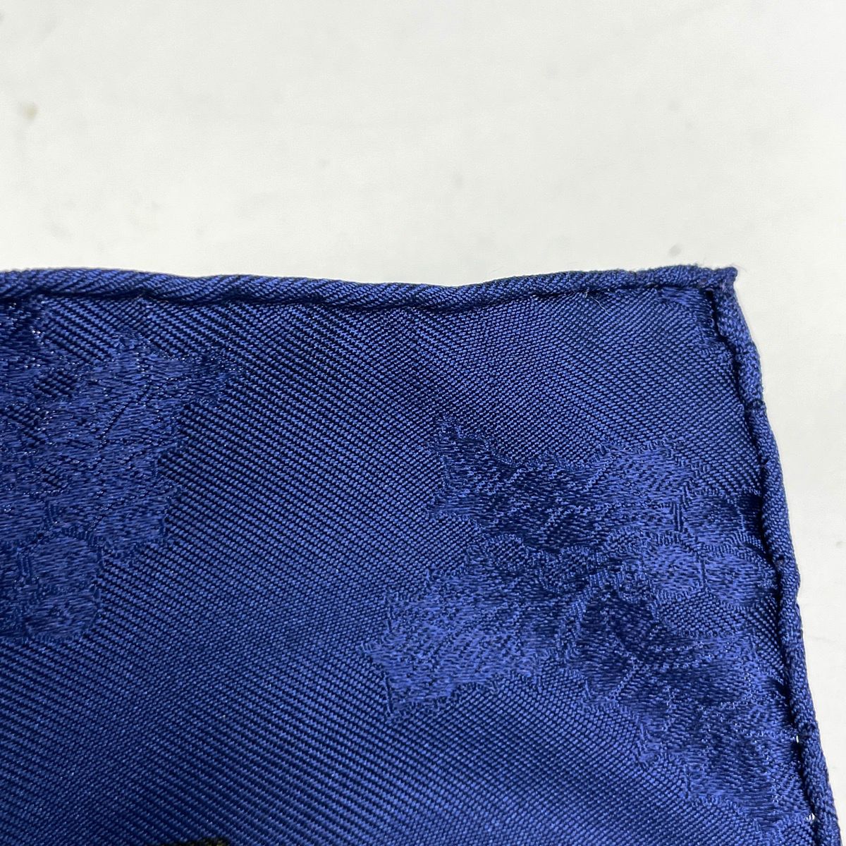 Hermes Carre 90 Neige D'antan Detail Last Year's Snow Scarf Silk Blue Multicolor — view 3
