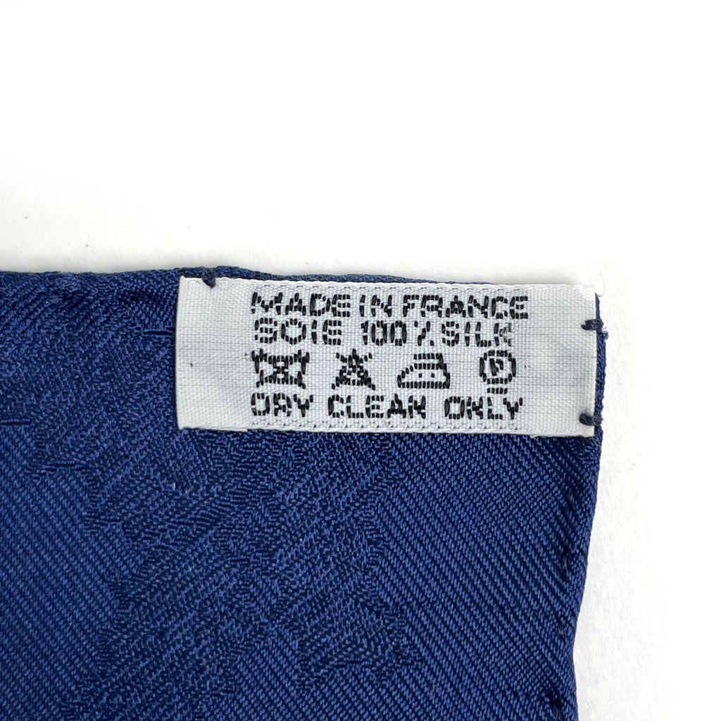 Hermes Carre 90 Neige D'antan Detail Last Year's Snow Scarf Silk Blue Multicolor — view 2