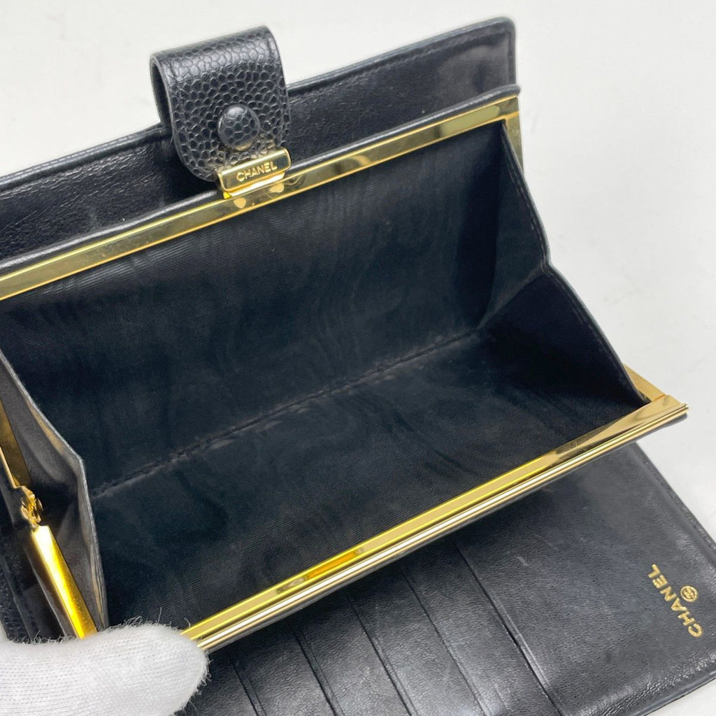 Chanel CC Logo Bifold Wallet Kiss Lock Caviar Leather Black — view 6