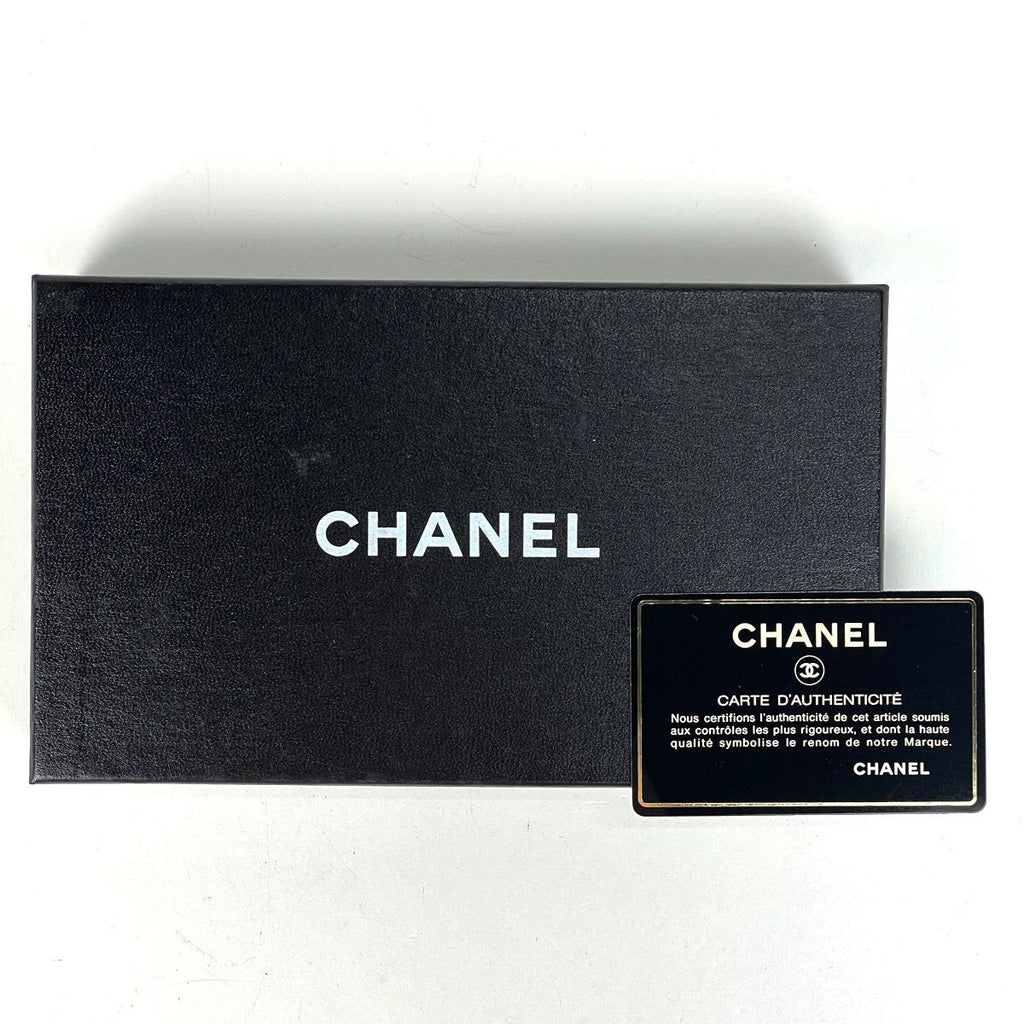Chanel CC Logo Bifold Wallet Kiss Lock Caviar Leather Black — view 8