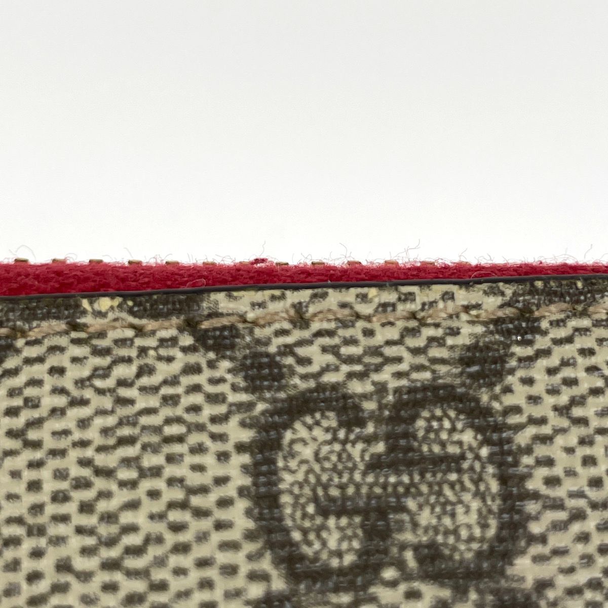 Gucci GG Pattern Zip Around Wallet Snake Beige — view 4