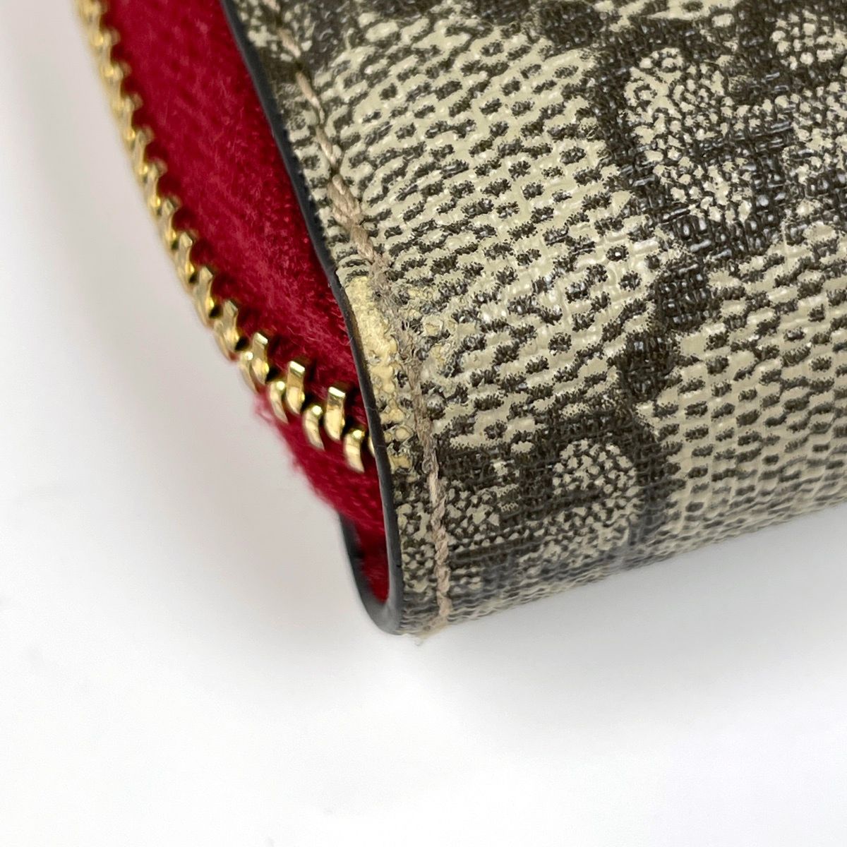 Gucci GG Pattern Zip Around Wallet Snake Beige — view 3