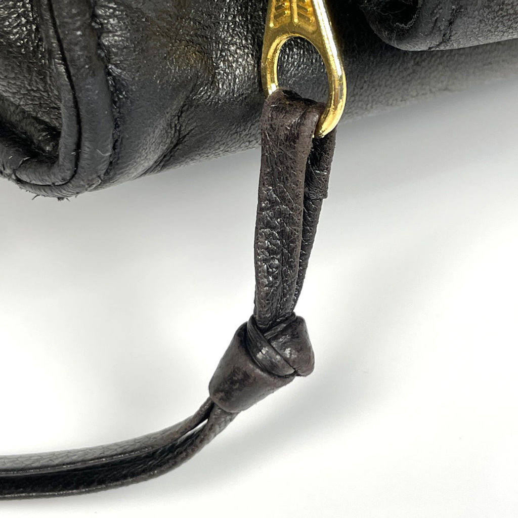 Chanel CC Logo Tote Shoulder Bag Leather Black — view 5