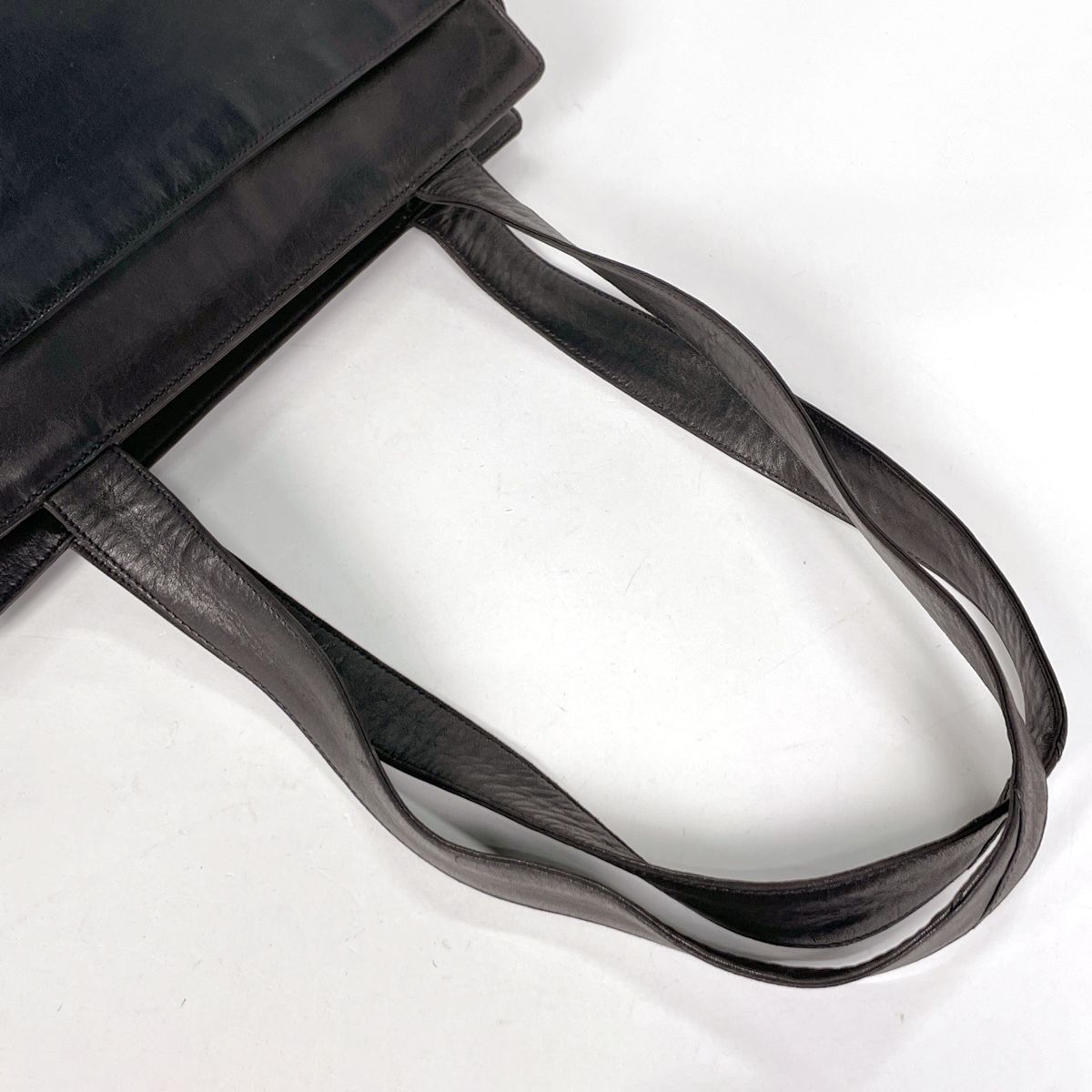 Chanel CC Logo Tote Shoulder Bag Leather Black — view 7