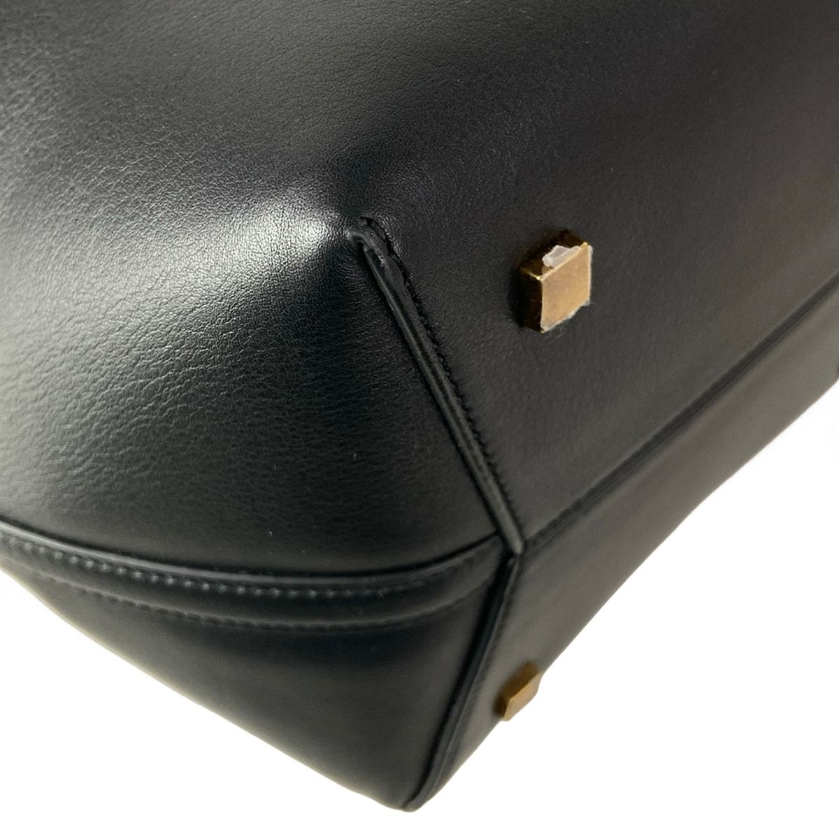 Saint Laurent Paris Shoulder Bag le 37 Black Leather — view 9