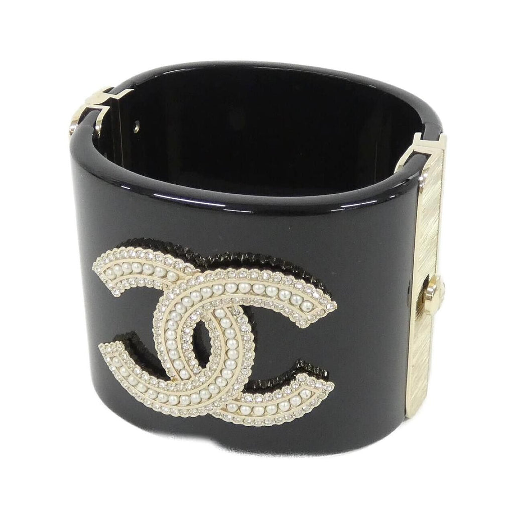Chanel Bangle Bracelet Gold