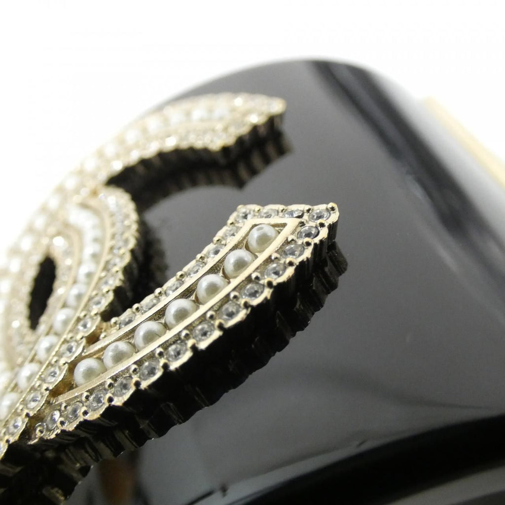 Chanel Bangle Bracelet Gold — view 4