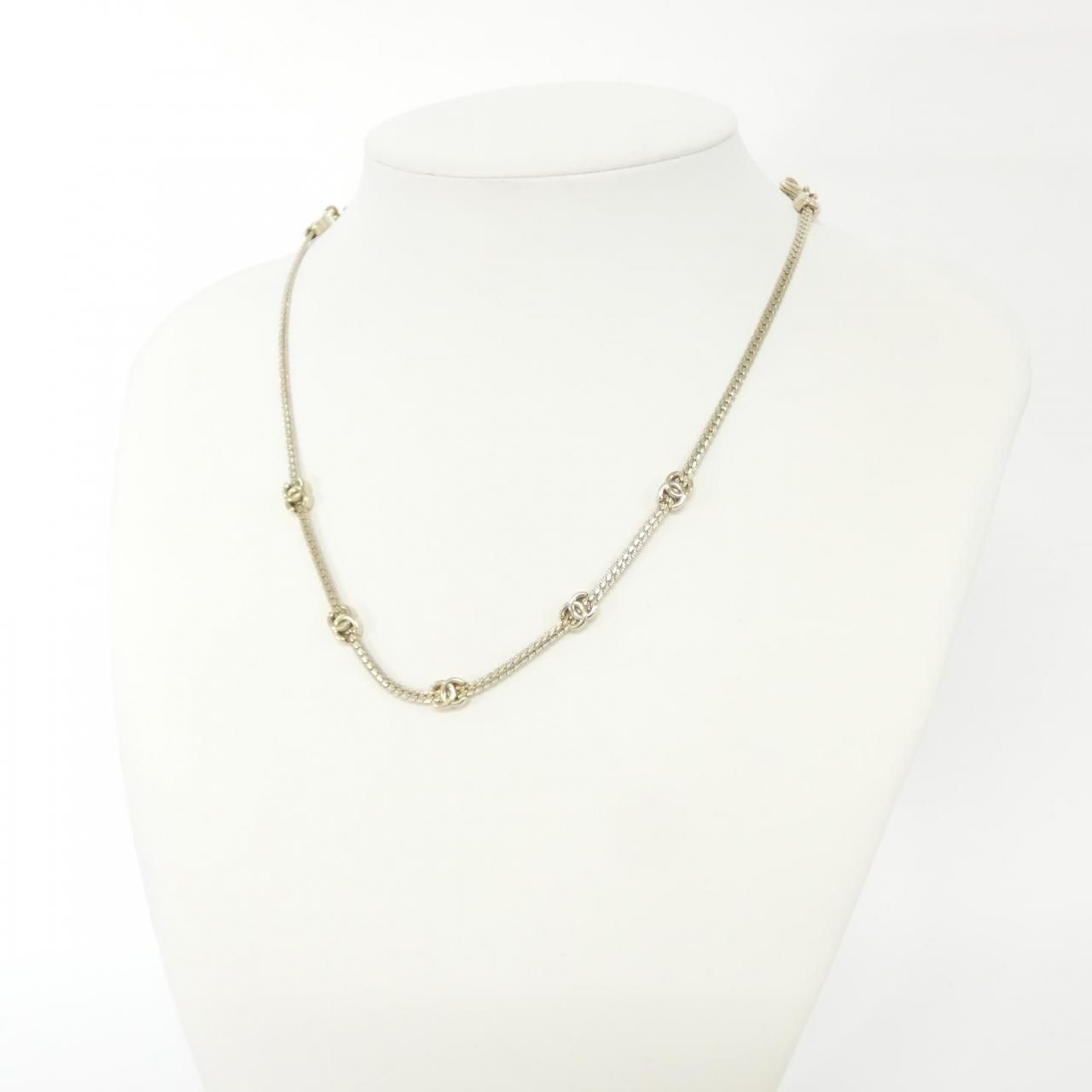 Chanel Necklace Gold — view 4