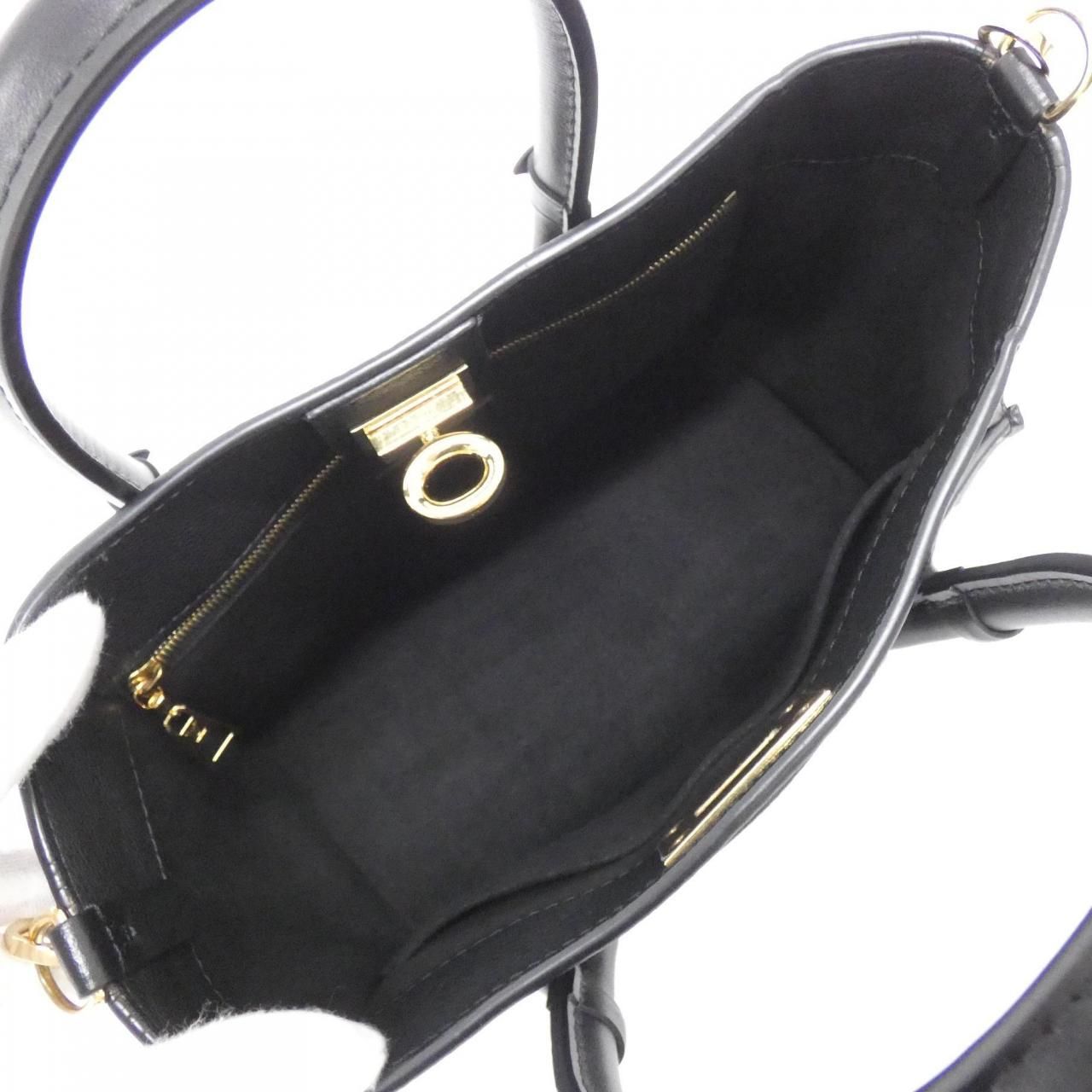 Louis Vuitton on My Side PM — view 8