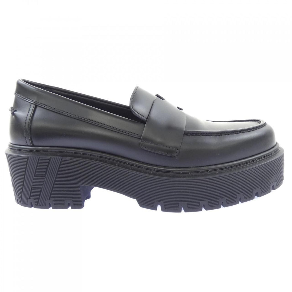 Hermes Hitch Cut Detail Shoes