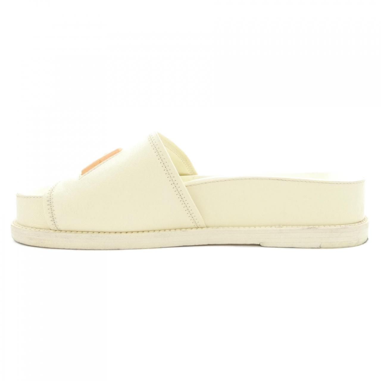 Chanel Sandals Beige — view 2