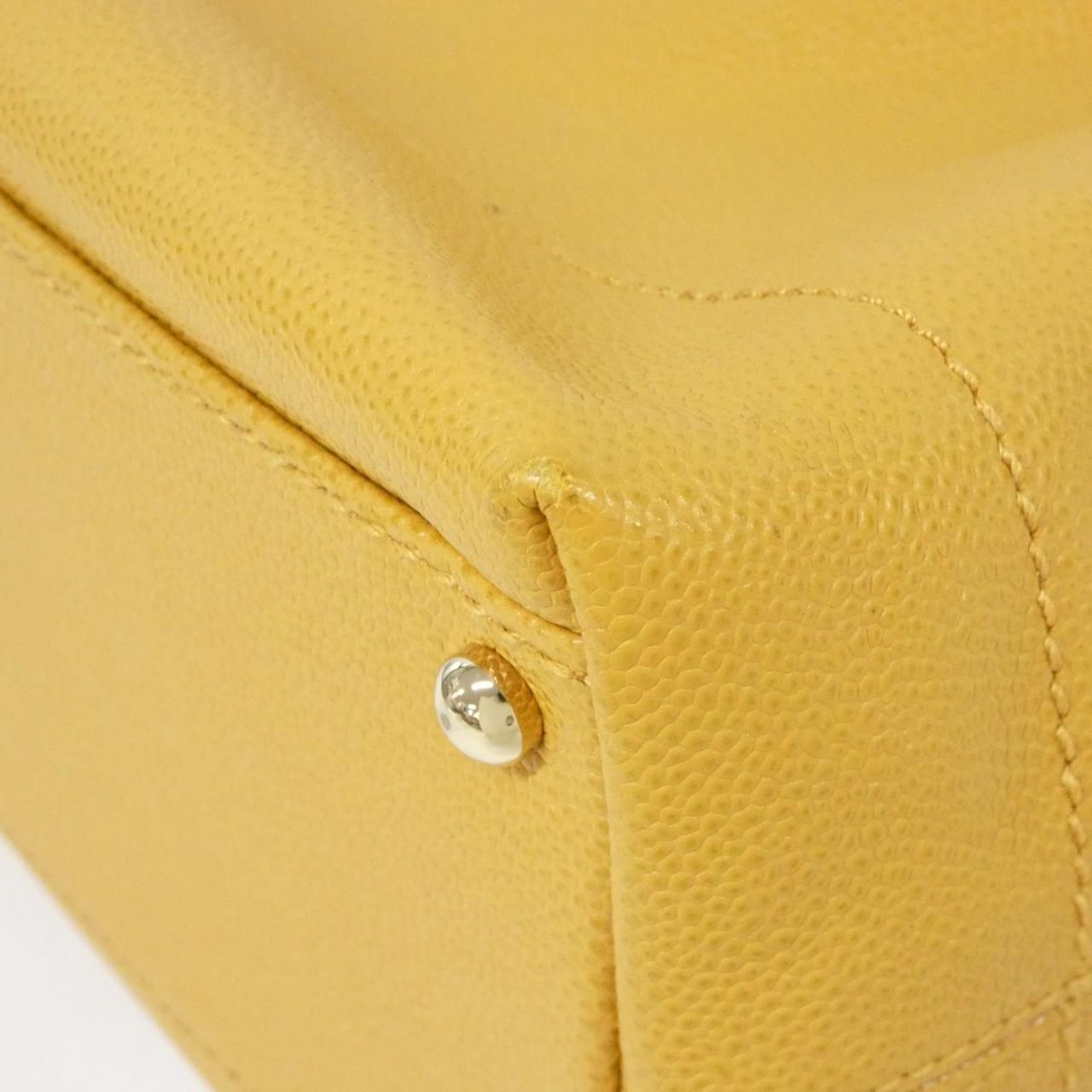 Chanel Vintage Shoulder — view 3