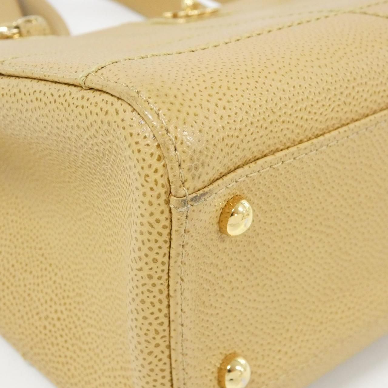 Chanel Vintage Bag Handbag Beige — view 3